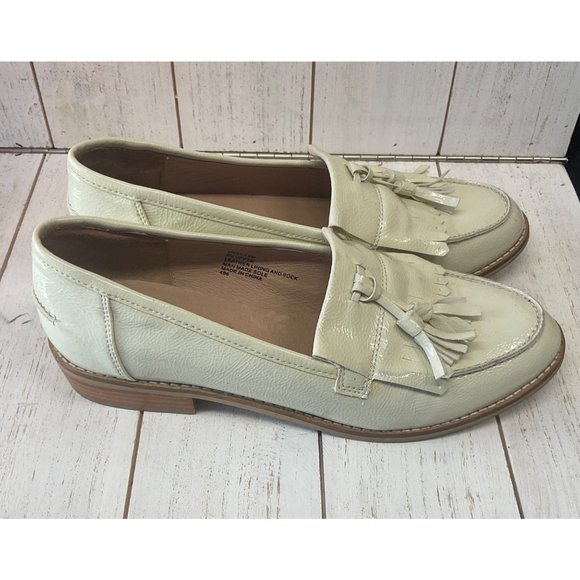 Steve Madden Woman's Meela Bone Patent Loafers Size 9M Fringe/Tassel Trim - Picture 5 of 10